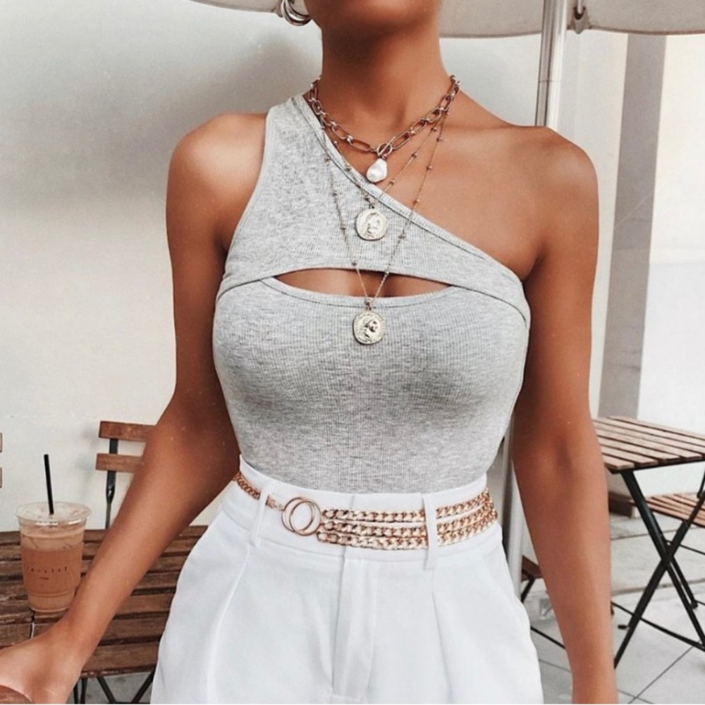 Superdown Sandra One Shoulder Bodysuit